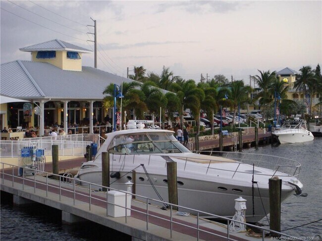 Building Photo - 950 S Kanner Hwy