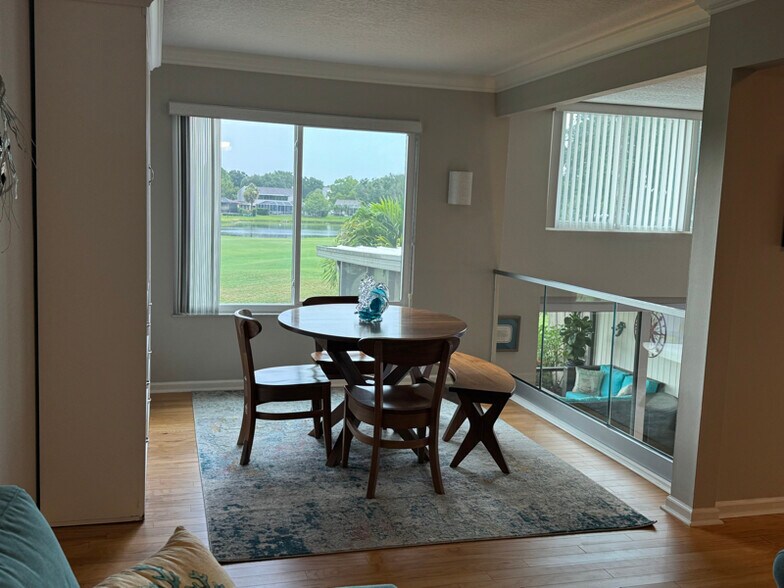 Building Photo - 13968 Lake Point Dr