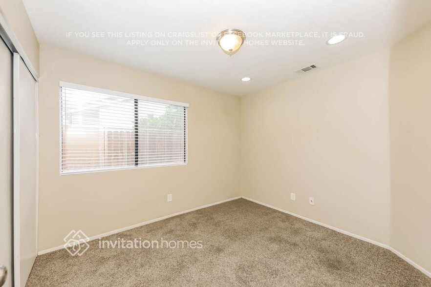 Building Photo - 33074 Sangston Dr