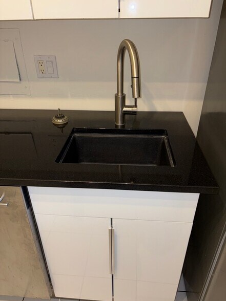 Granite countertops - 1718 P St NW