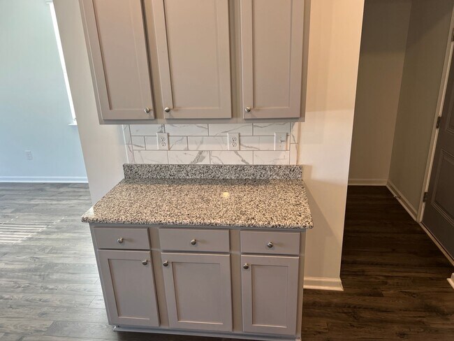 Building Photo - Four-Bedroom, Three-Bath, Unfurnished Hous...