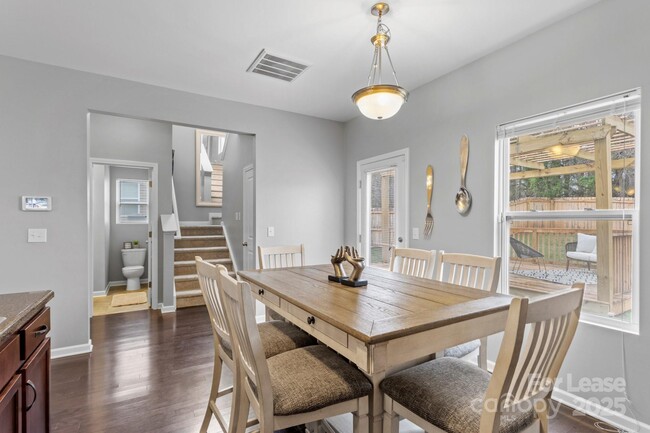Building Photo - 727 Mountain Quail Dr