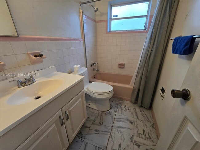 Building Photo - 4211 NW 39th Ave