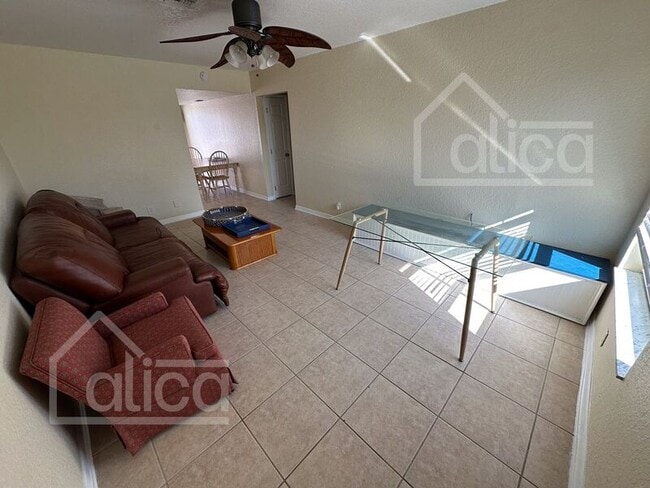 Building Photo - 13753 Oleander Ave