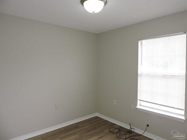 Building Photo - 2322 Shoal Creek Dr