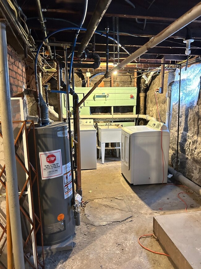 Building Photo - 80 Montclair Ave