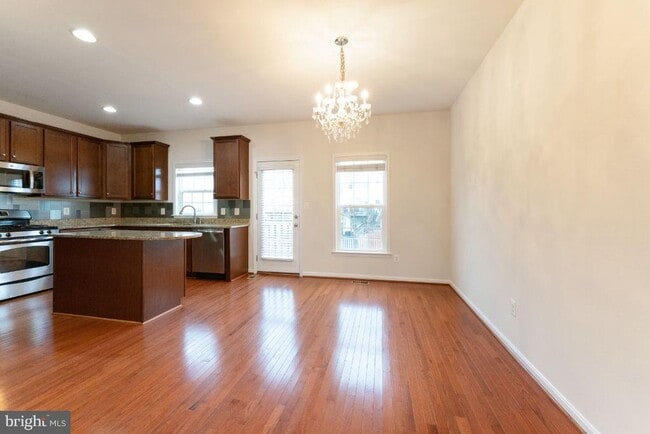 Building Photo - 25120 Sweet Myrtle Square