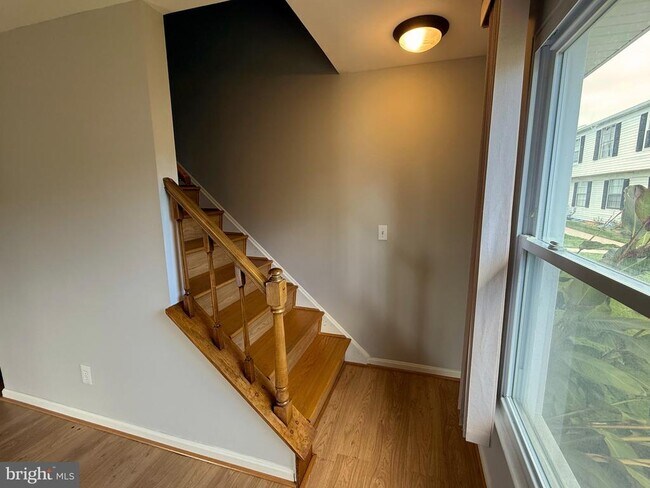 Building Photo - 5 Coliston Rd