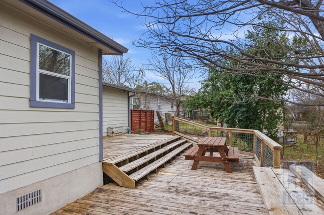 Building Photo - 2003 Tillery St