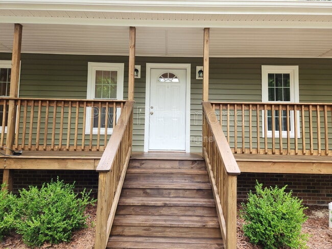 Building Photo - 4500 Sunfield Pl