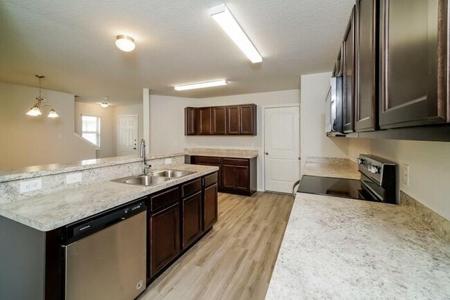 Building Photo - 2350 Dry Moss Way