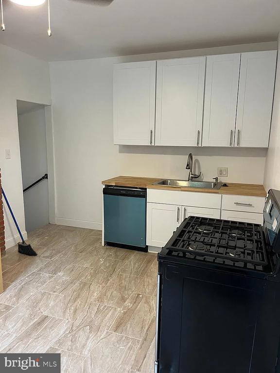 Building Photo - 408 N 32nd St