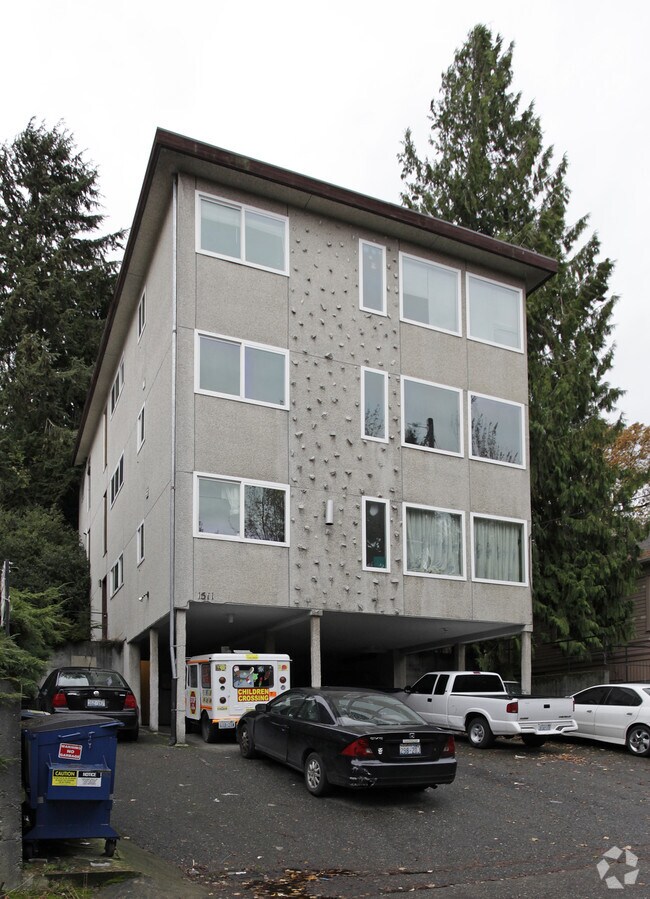 Primary Photo - 1511 15th Ave S