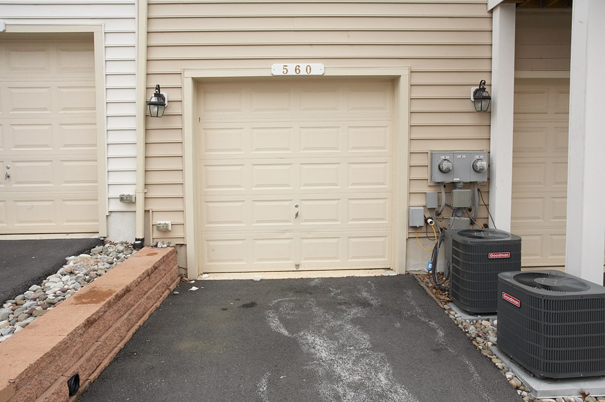 Building Photo - 560 Odendhal Ave
