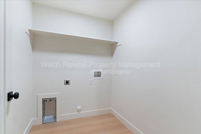 Building Photo - 834 E 300 N