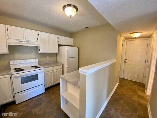 Building Photo - 3 br, 2.5 bath House - 6364 Titania Drive