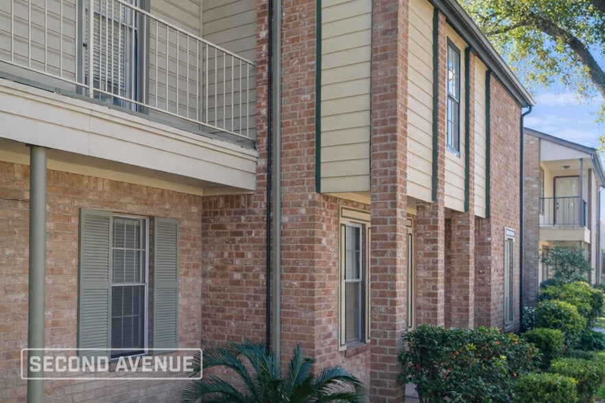 Building Photo - 7943 Ellinger Ln