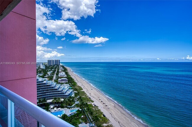 Building Photo - 2110 N Ocean Blvd