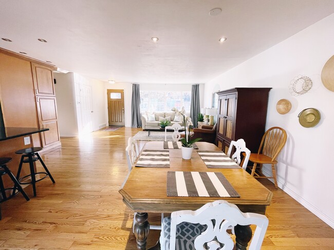 Building Photo - 132 Pierce Dr