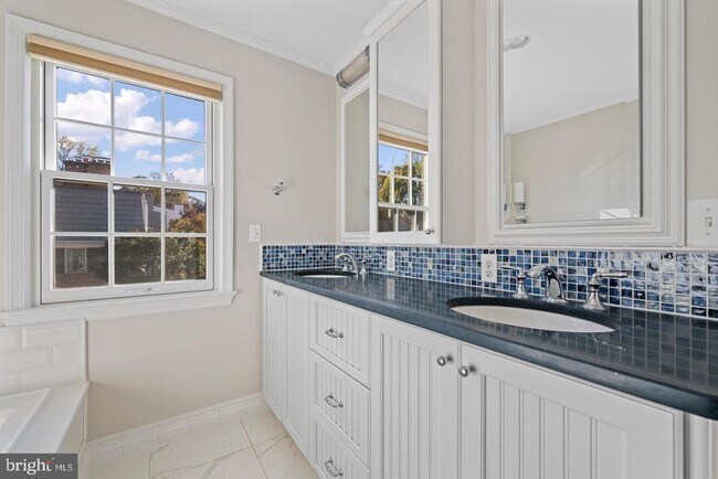 Building Photo - 1106 Brentfield Dr