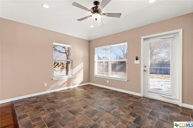 Building Photo - 1623 Anna Lee Dr