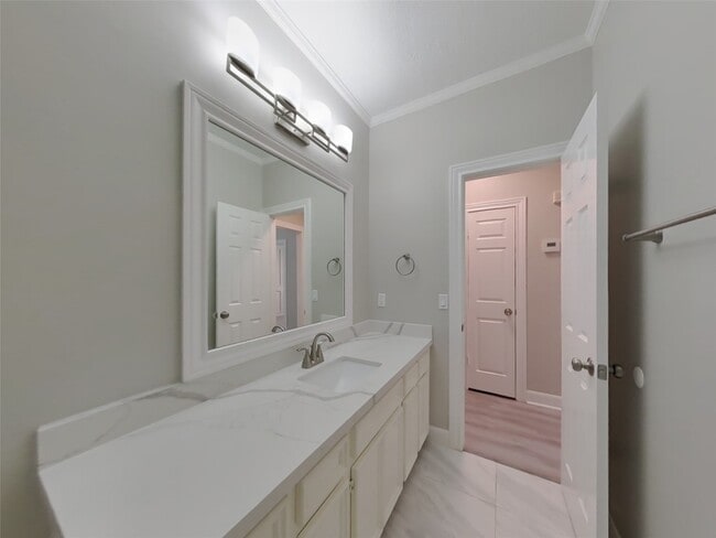Building Photo - 7411 Las Brisas Dr