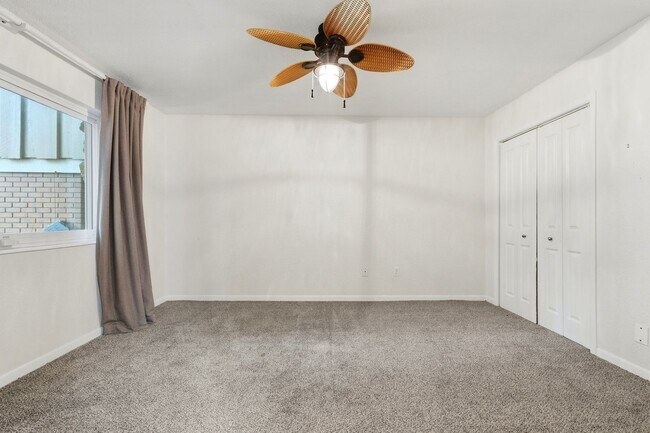 Building Photo - 507 NW 39th Rd