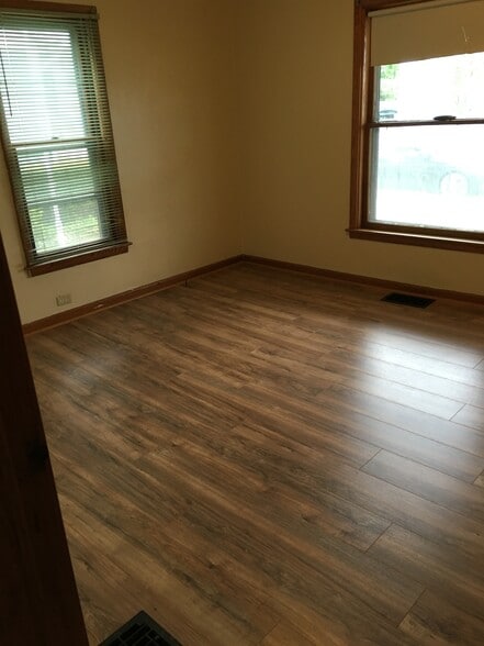 Building Photo - 55 Jarvis St