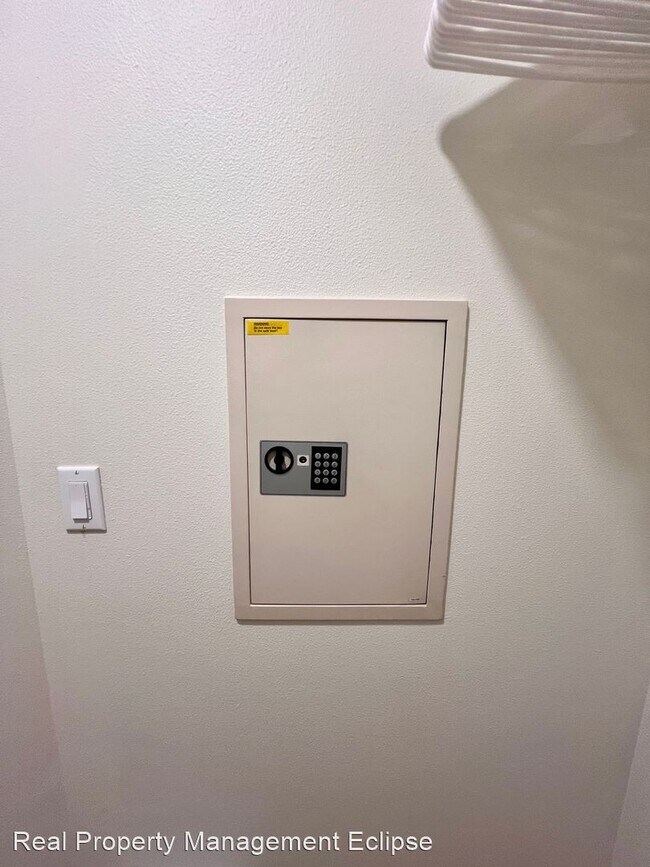 Building Photo - 1 br, 1 bath House - 211 Kirkland Ave Unit...