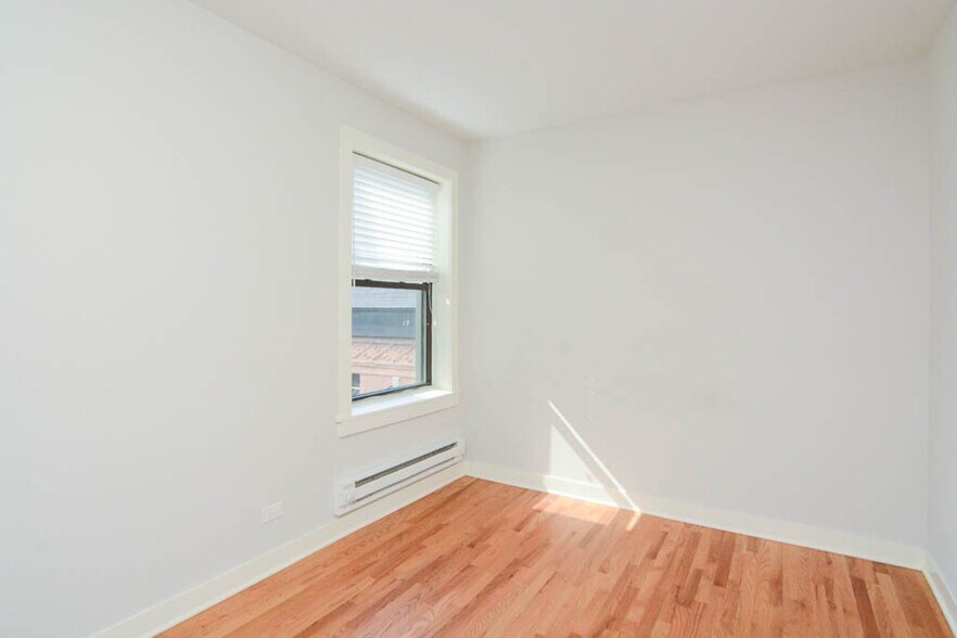 Building Photo - 2425 N Kedzie Blvd