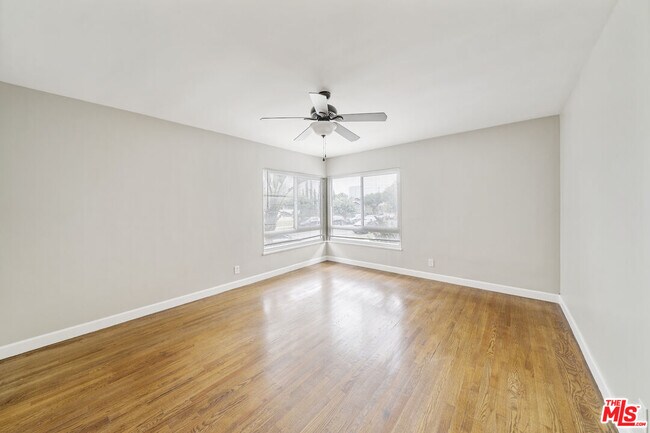 Building Photo - 3646 Carmona Ave