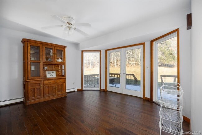 Building Photo - 123 Brush Hill Rd