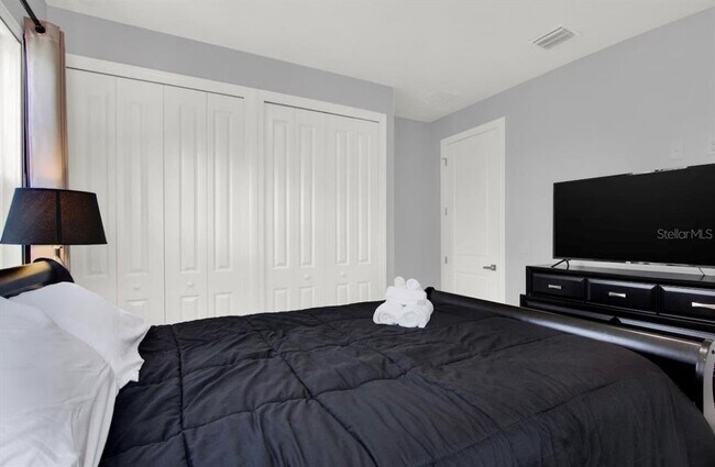 Building Photo - 405 S Westland Ave