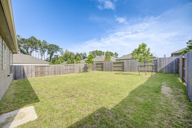 Building Photo - 338 Shady Cedar Hl Ln