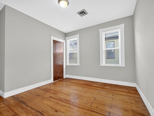 Building Photo - 53 Armandine St