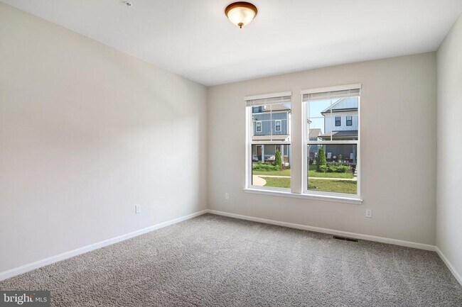 Building Photo - 404 Constellation Ln
