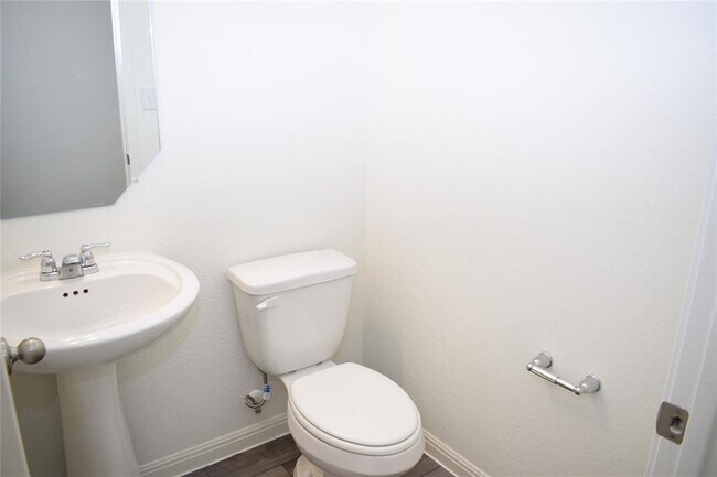 Building Photo - 431 Robins Nest Ln