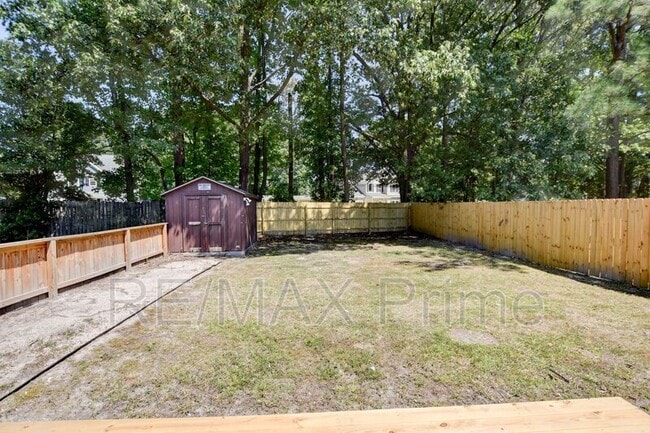 Building Photo - 1302 Linden Ave