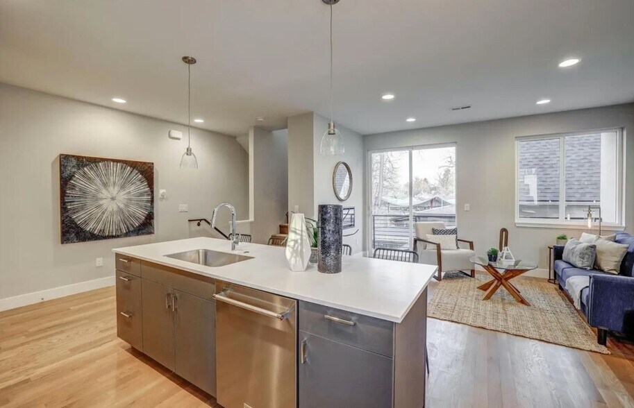 Building Photo - 3816 Zenobia St