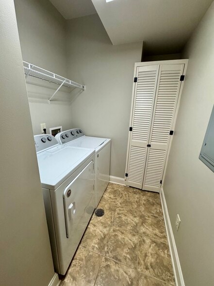 Building Photo - 3038 Massey Rd