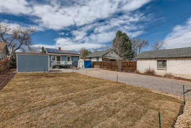 Building Photo - 44 Julian St