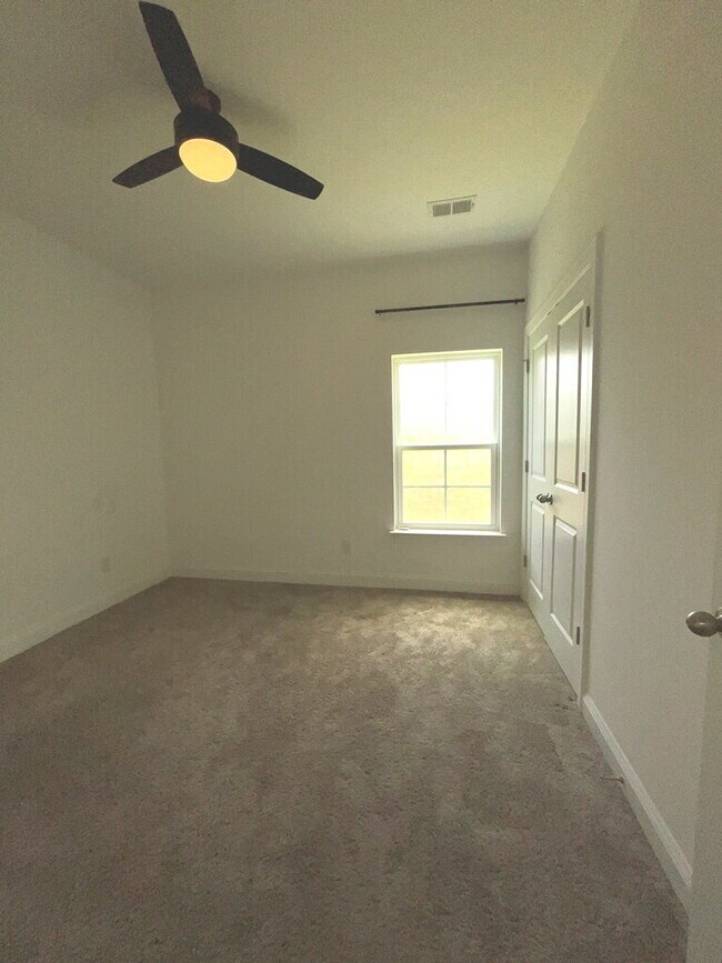 Building Photo - "Spacious 4-Bed Oasis with Stunning Lake V...
