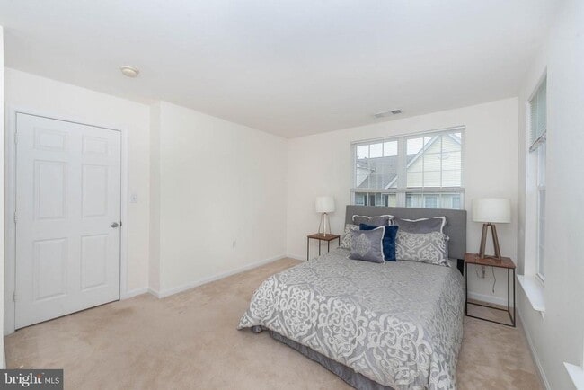 Building Photo - 8067 Nicosh Cir Ln