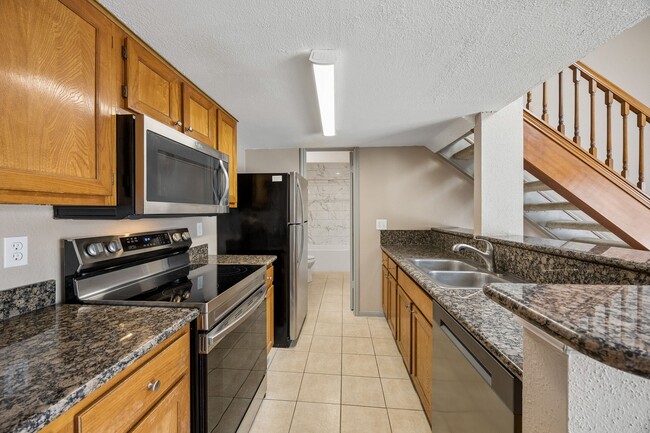 Building Photo - 2300 Old Spanish Trl