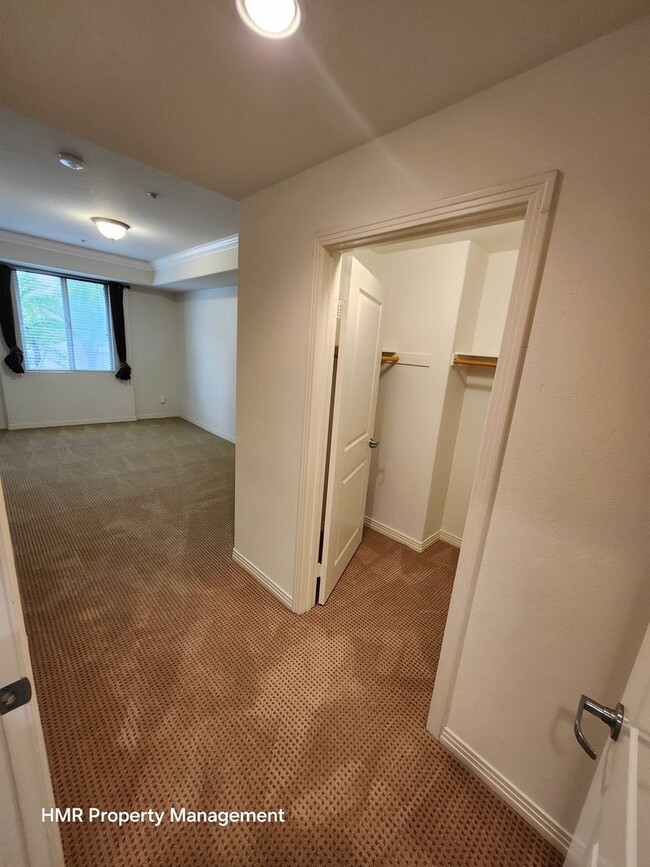 Building Photo - 2 bed 2.5 bath condominium at Lake at Waln...