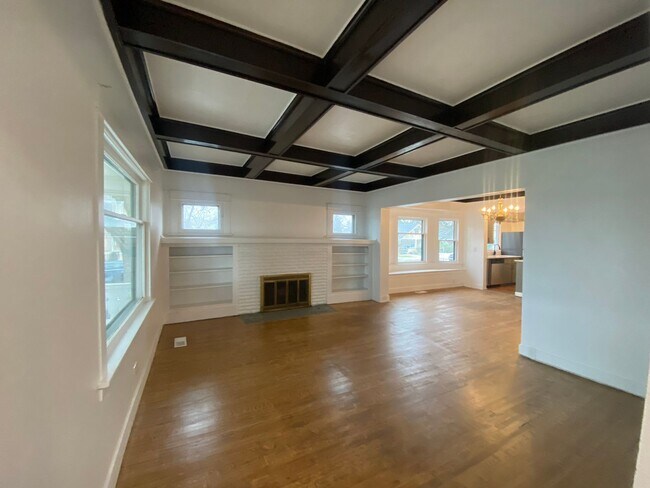 Building Photo - Illinois Duplex