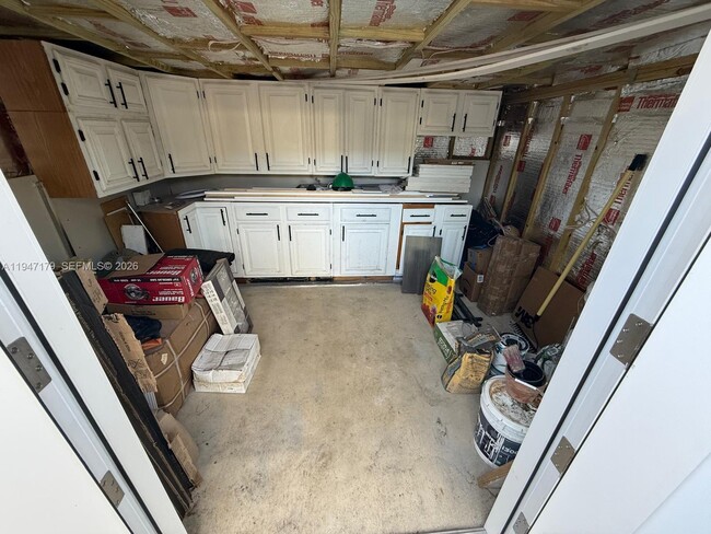 Building Photo - 6891 Scott St