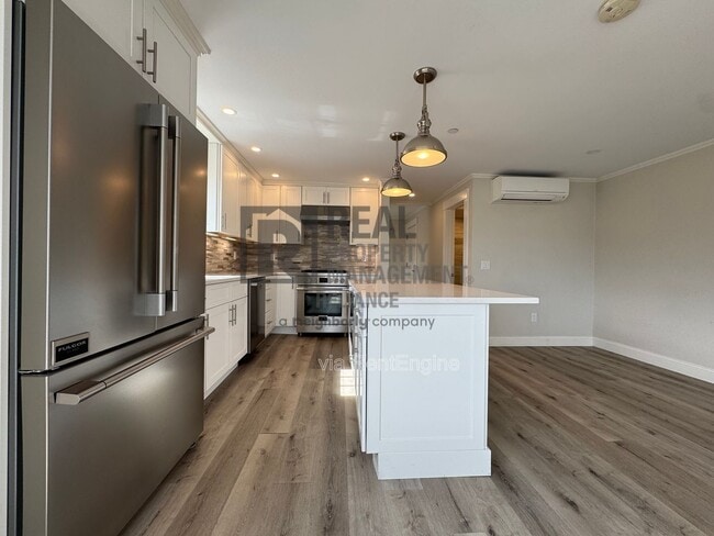 Building Photo - 150 Merrimac St