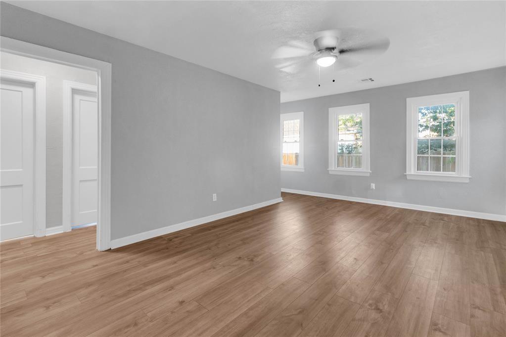 Building Photo - 503 W Martin St