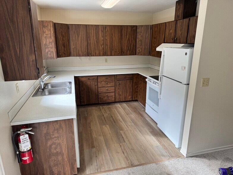 Kitchen - 15603 42nd Ave S